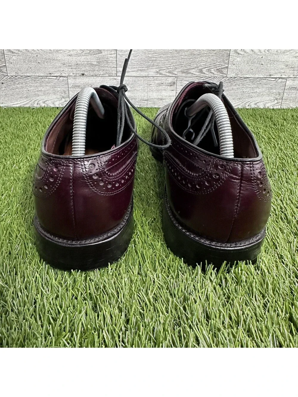 Allen Edmonds Strand Burgundy Calfskin Leather Cap Toe Sz 10.5D VIEW ALL PHOTOS